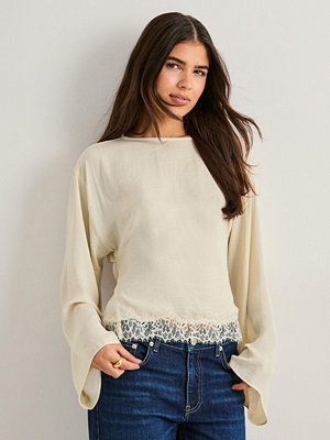 Nelly Sassy Lace Blouse - Champagne