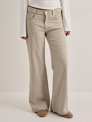Nelly Loose Flare Jeans - Beige