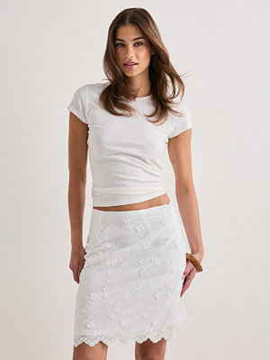 Pieces Pcnolax Hw Short Skirt Wvn - Vit