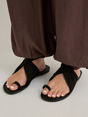 Nelly Scrunch Boho Flat - Svart