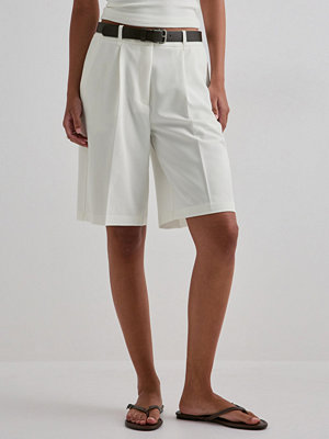 Vero Moda Awpassi Mw Knee Shorts Noos - Vit