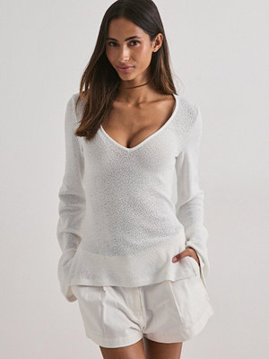 Nelly Gorgeous V Neck Sweater - Vit