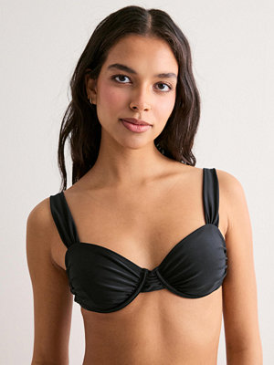 Nelly Perfection Solid Bikini Top - Svart