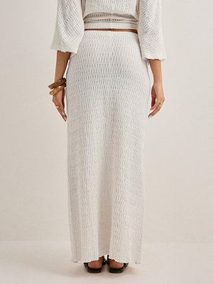 Nelly Elegant Structure Maxi Skirt - Vit