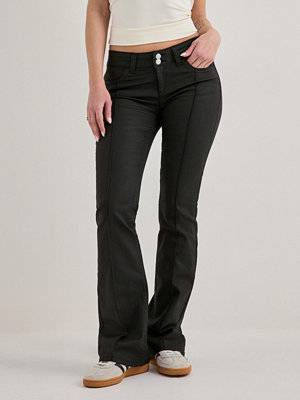Nelly Coated Low Waist Jeans - Svart