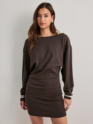 Nelly Perfect Batsleeve Dress - Brun