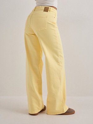 Pieces Pcselma Lw Wide Colored Noos Jeans - Gul
