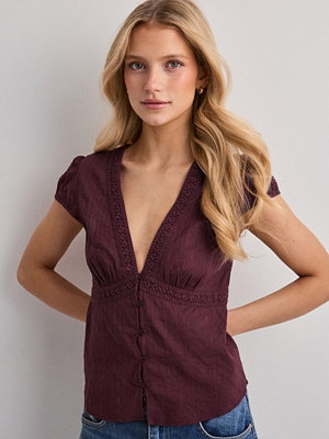Nelly Striped Lace Detail Blouse - Röd