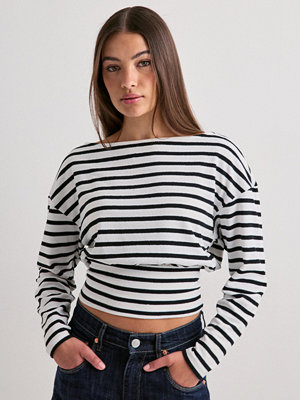Nelly Stripe Knit Sweater - Svart