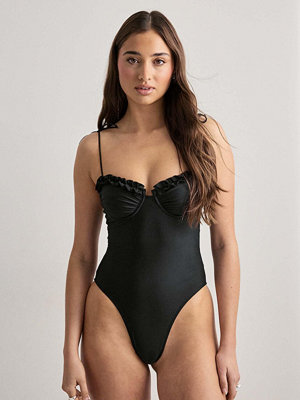 Nelly Ruffle Swimsuit - Svart