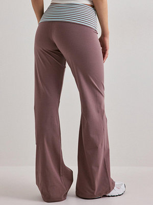 Nelly byxor Relaxed Yoga Pants - Brun