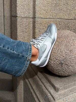 Nike W Nike Sprint Sister - Grå