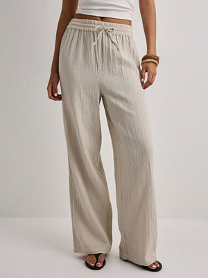 Pieces byxor Pcsastina Hw Wide Pants Wvn Bc - Grå