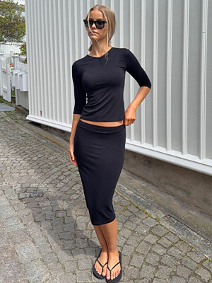 Nelly Soft Pencil Skirt - Svart
