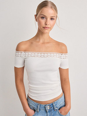 Nelly Crochet Shoulder Top - Vit