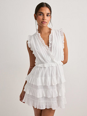 Nelly Adorable Flounce Dress - Vit