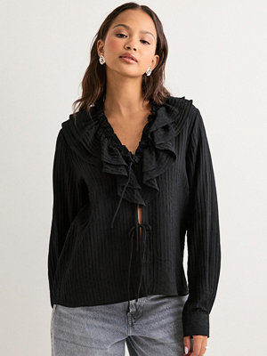 Vero Moda Vmkausa Flounce Ls Top Wvn Ga - Svart