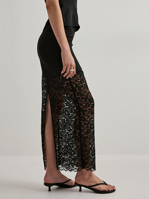 Nelly Satin Lace Skirt - Svart