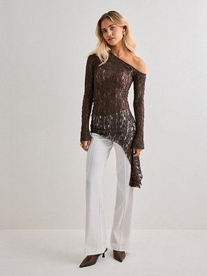 Nelly Asymmetric Lace Top - Brun