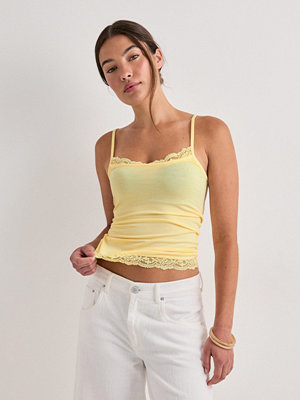 Nelly Soft Lace Detail Singlet - Gul
