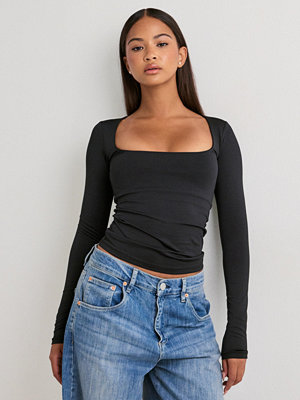 Nelly Built In Bra Scoop Neck Ls Top - Svart