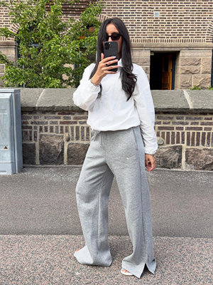 Nike byxor W Nsw Phnx Flc Hr Pant Wide 2 - Grå