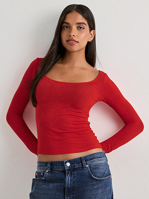 Nelly Soft Wool Blend Scoop Top - Röd