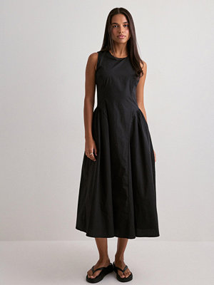 Neo Noir Zora Poplin Dress - Svart