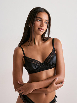 Nelly Silky Romance Balconette - Svart