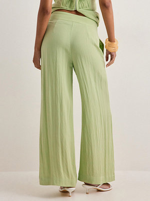 Vero Moda byxor Vmlyra Hw Pant Wvn Exp - Grön