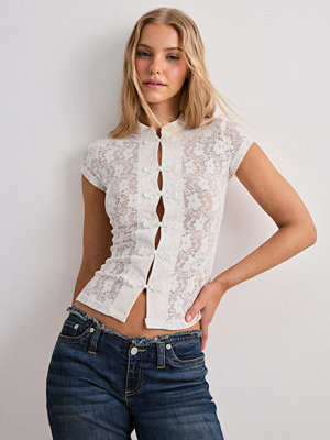 Nelly Decor Button Lace Top - Vit