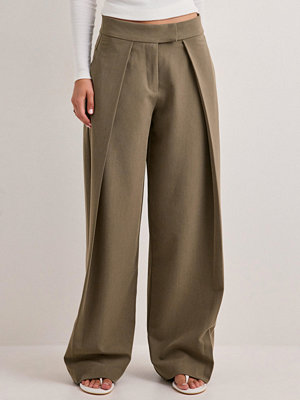 Nelly byxor Volume Pleat Pants - Grön