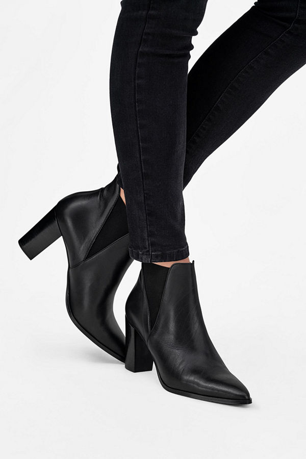 Agnes Cecilia Boots Jennie