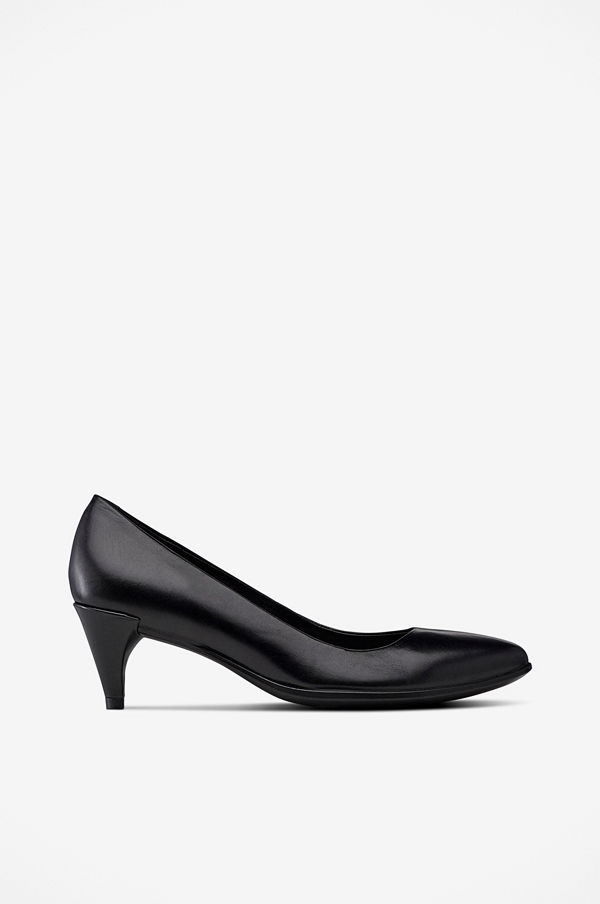 Ecco Pumps