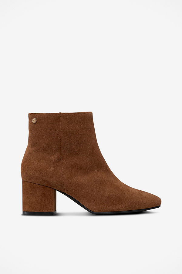 Agnes Cecilia Boots Square Toe