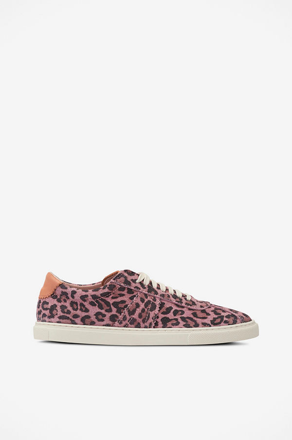 Sneaky Steve Sneakers Sammy