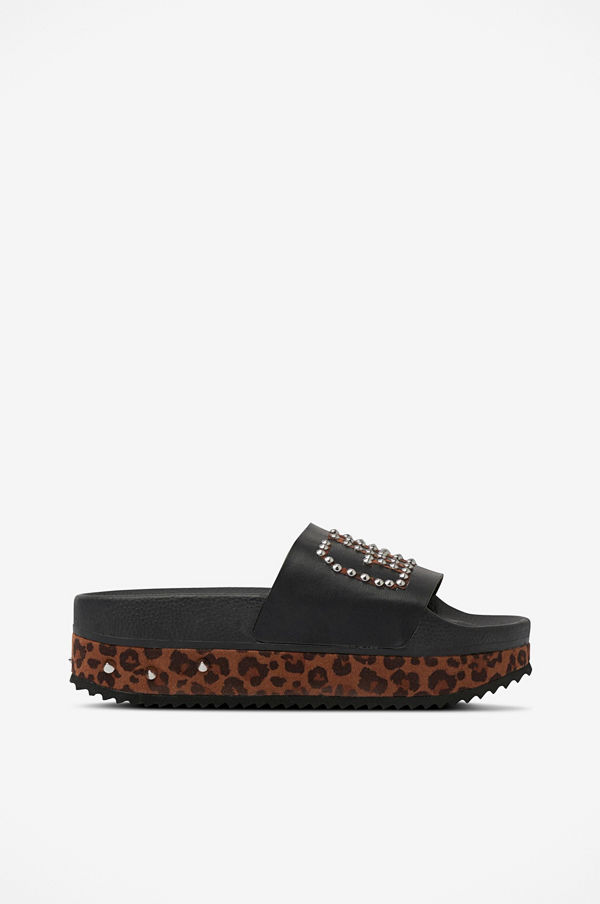 The White Brand Slipper High Game Over