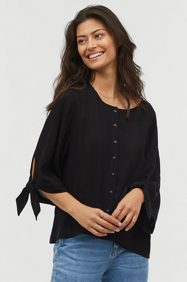 Joelle Blus Saint-Anne