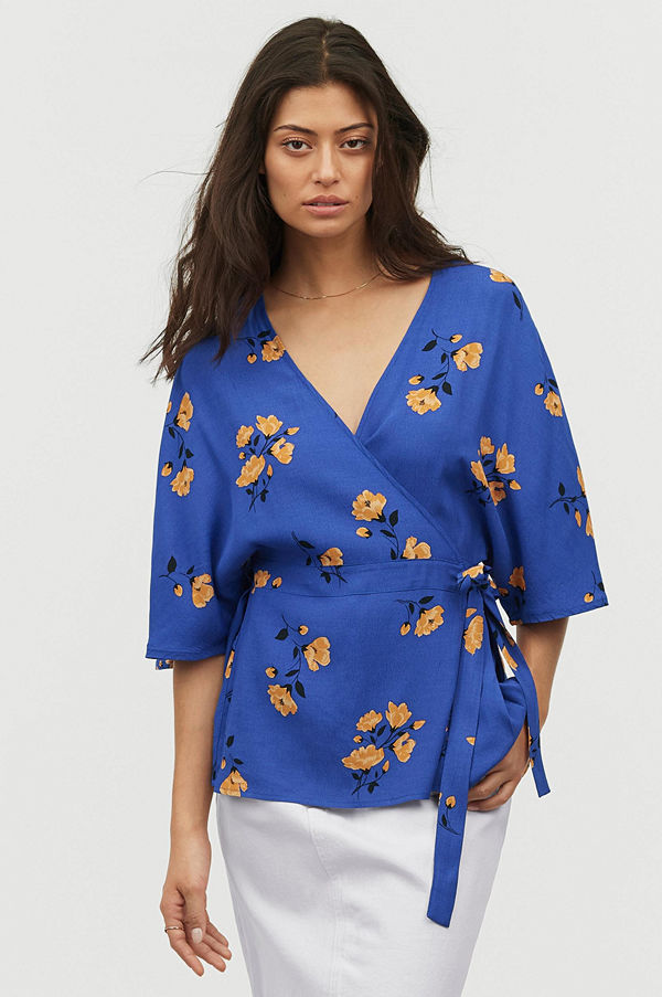 Joelle Blus Capri