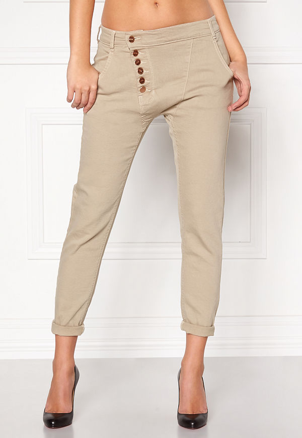 77thFLEA Deanne girlfriend jeans