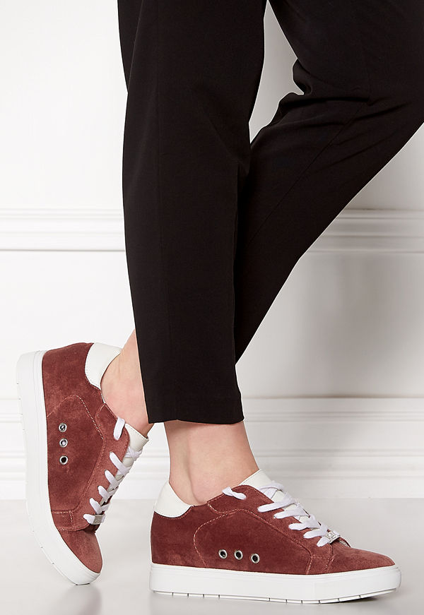 Steve Madden Steal Sneaker