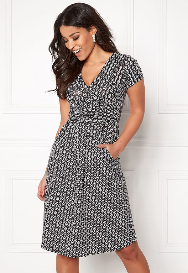 Happy Holly Iman dress