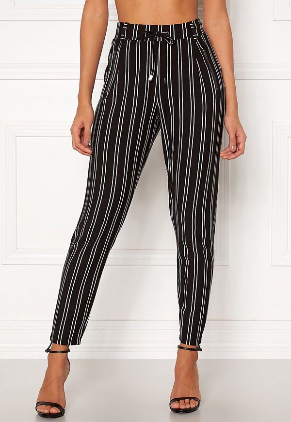 Happy Holly svarta randiga byxor Cleo Trousers Striped