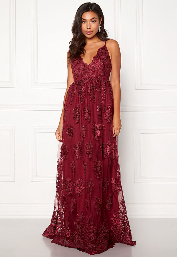Moments New York Gardenia Lace Gown Dark wine-red