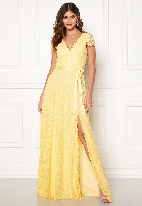 Moments New York Viola Lace Gown