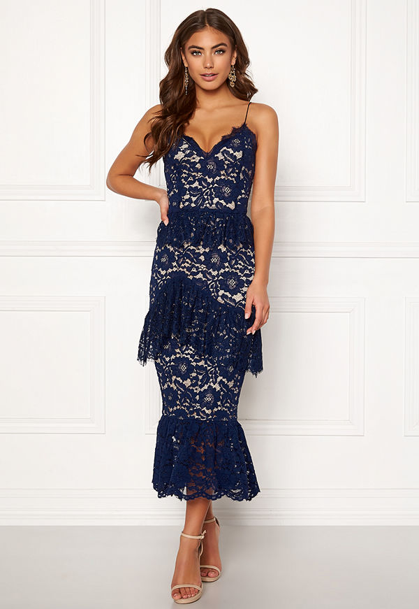 Bubbleroom Carolina Gynning flouncy lace dress