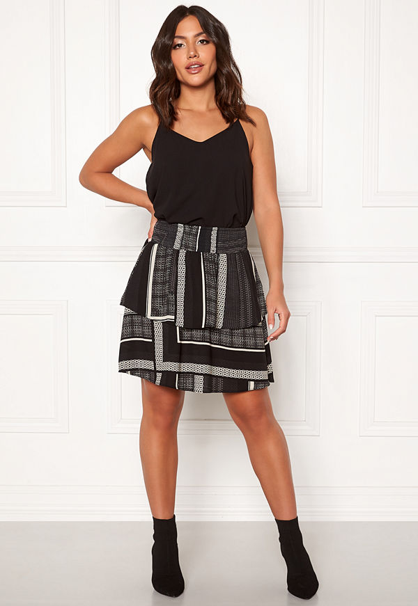 Vero Moda Quinn Short Layer Skirt