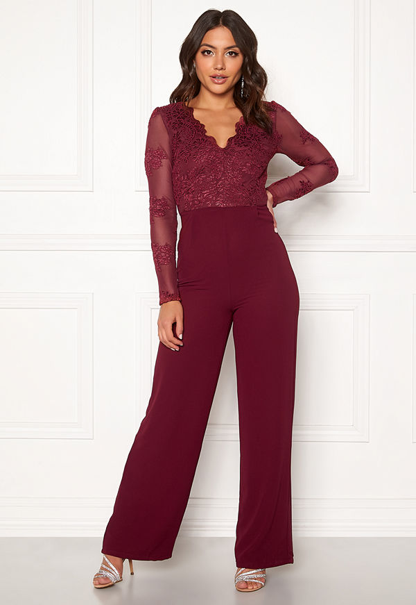 Moments New York Azalea Lace jumpsuit