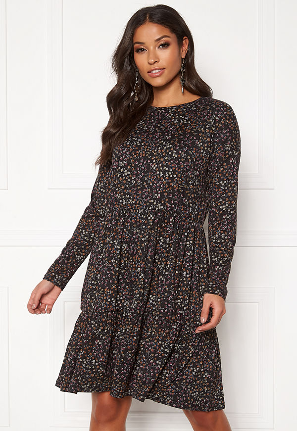 Sisters Point Vanna Dress Klänningar online Modegallerian Sisters Point Vini Dress Klänningar online Modegallerian