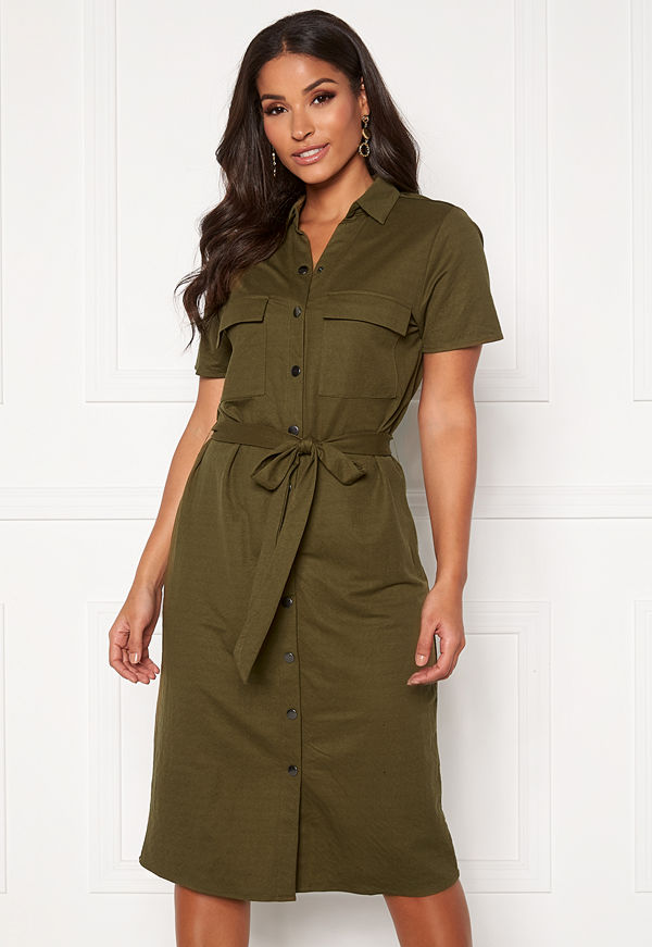 Vila Safina SS Short Dress Noos Klänningar online Prickiga klänningar Köp klänning online Modegallerian